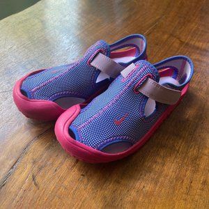 NIKE Sunray Protect PS Kids Girls Sandals Fire Pink Size 1Y